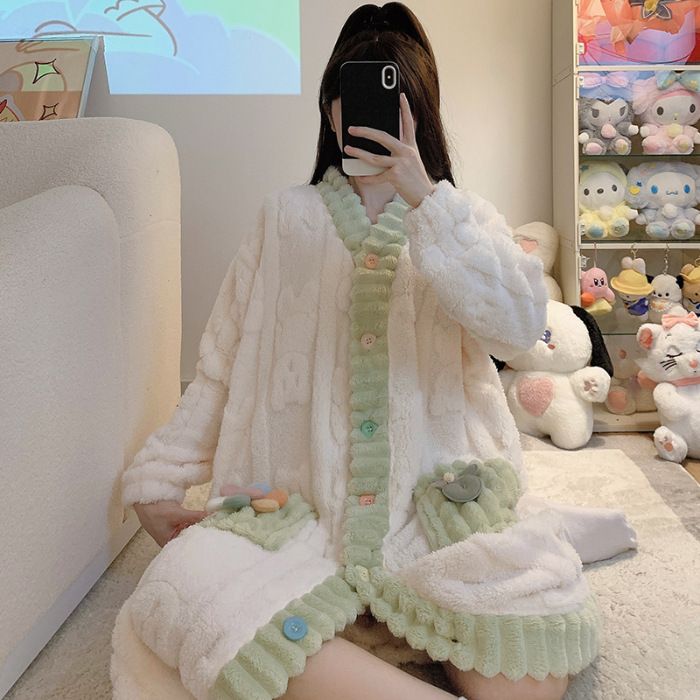 Long haired pajamas for women in winter 2023, sweet cardigan with long sleeves and medium length nightgown, plus size_voghion.com
