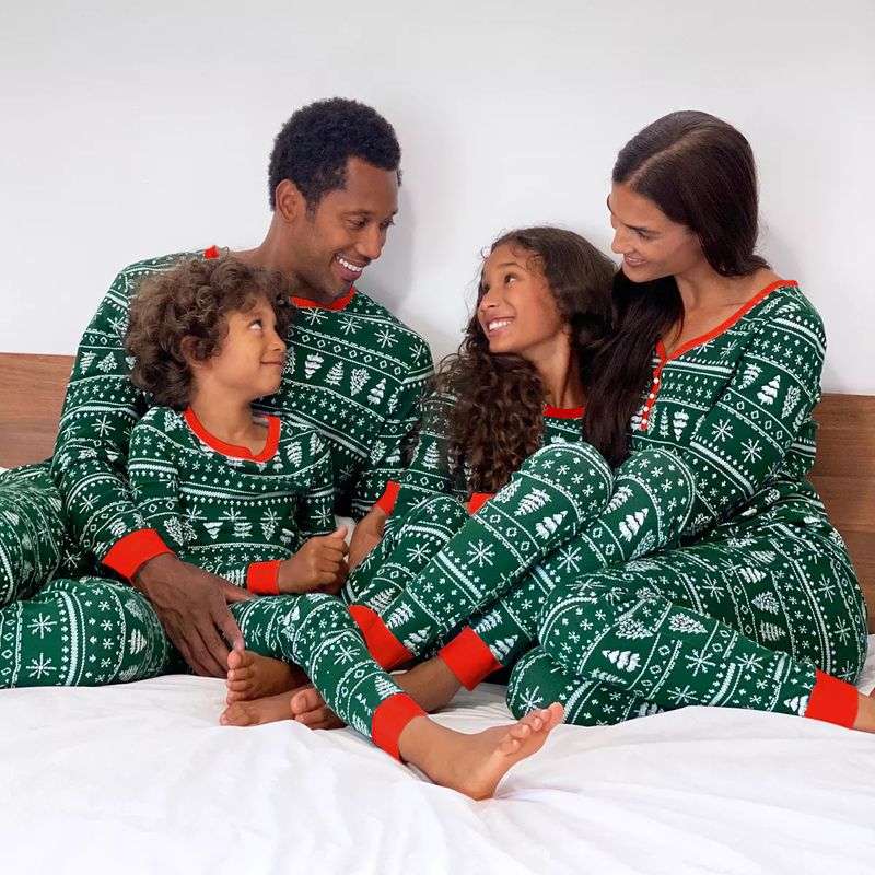 Jul familie dekoration juletræ print patchwork farve kontrast hjemmetøj pyjamas sæt_voghion.com