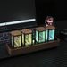 ClocTeck Nixie Tube Clock - Snygg digital klocka i valnöt med Wi-Fi-synkronisering, alarm och 12/24-timmarsvisning - Perfekt redo att använda retropresent_voghion.com