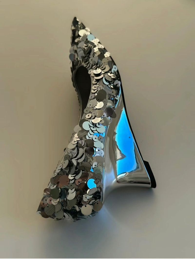 Silver Sequin Shoes Women's 2024 New Shallow Wedge Heels Luxury Temperament Niche High End Pointed High Heels Single Shoes_voghion.com