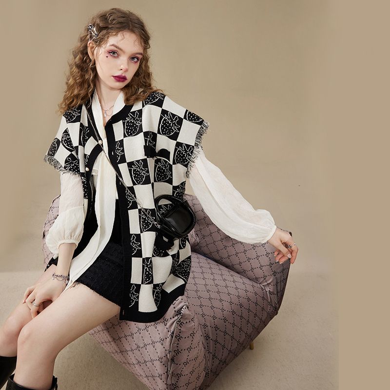 Checkerboard thin black and white cardigan knitted vest women's 2023 summer new style loose top sleeveless jacket_voghion.com