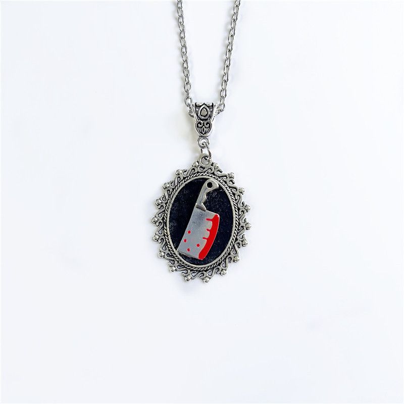 Collares Collar gótico con cuchillo de chef_voghion.com
