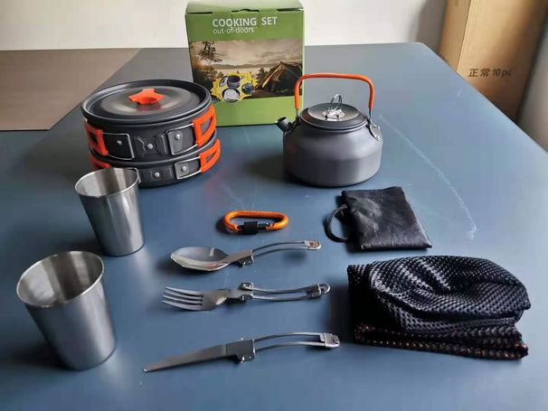 Forniture Set di pentole da campeggio con colorate pentole portatili da esterno con gancio rapido in saldo per 2-3 persone_voghion.com