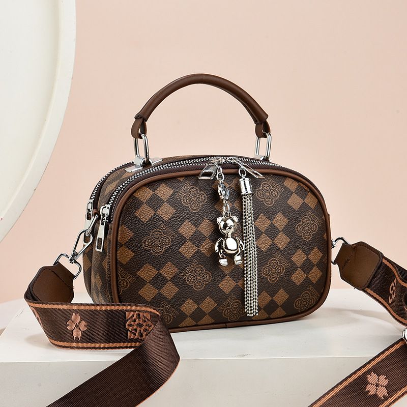 Small handbags for women, versatile crossbody bags fashion wide shoulder strap small bags_voghion.com