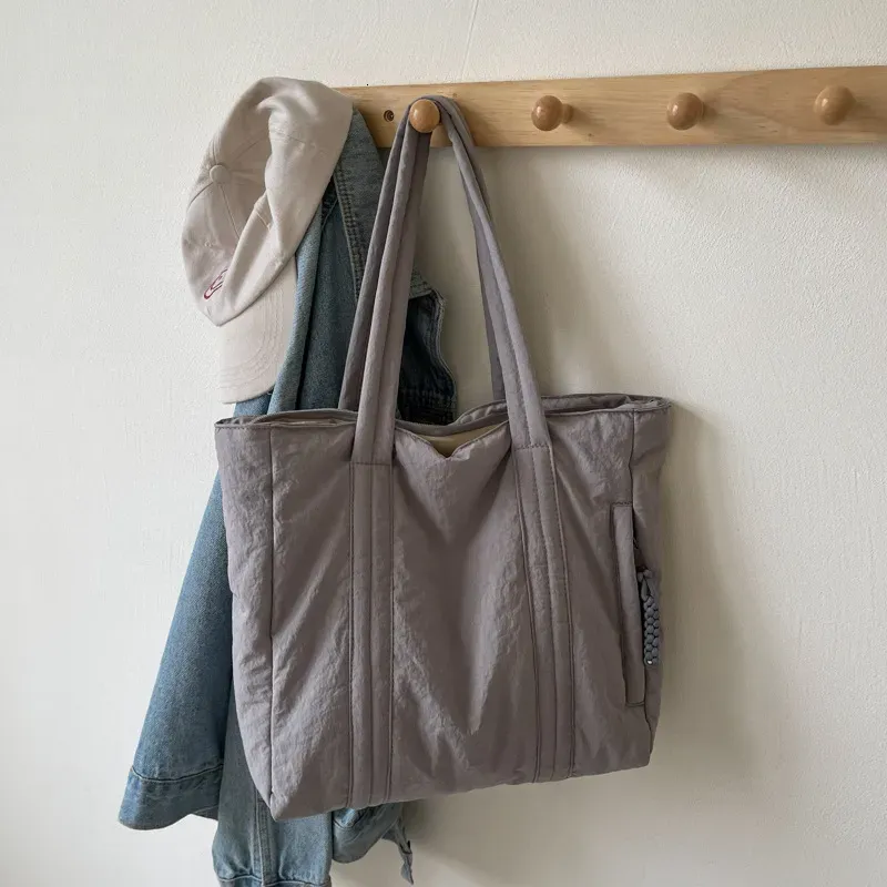 Retro Designer Women's Cotton Padded Commuter Handbag Large Capacity Single Shoulder Armpit Student Casual Tote_voghion.com