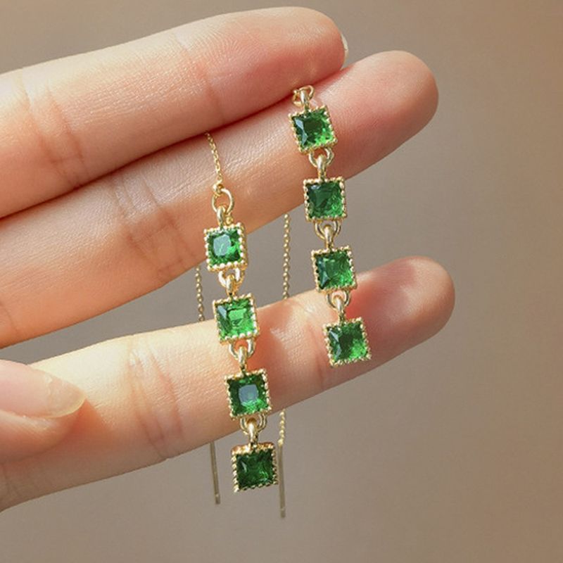 Cao Shi's Emerald Small Square Tassel Earline Personalized Face Show Thin Mesh Red Earrings Fashion Trend Earrings_voghion.com