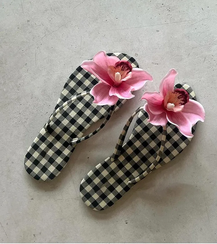 Chaussures de style bohème pour les vacances, style Phalaenopsis, boucle, tempérament doux, fleur, voyage, photo, grotte, sandales, accessoires pour femmes_voghion.com