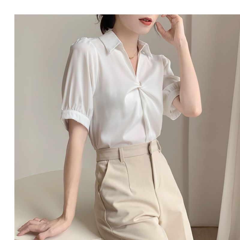 Camicia estiva drappeggiata a maniche corte da donna, per colloqui professionali, formale, stile maturo, con scollo a V_voghion.com