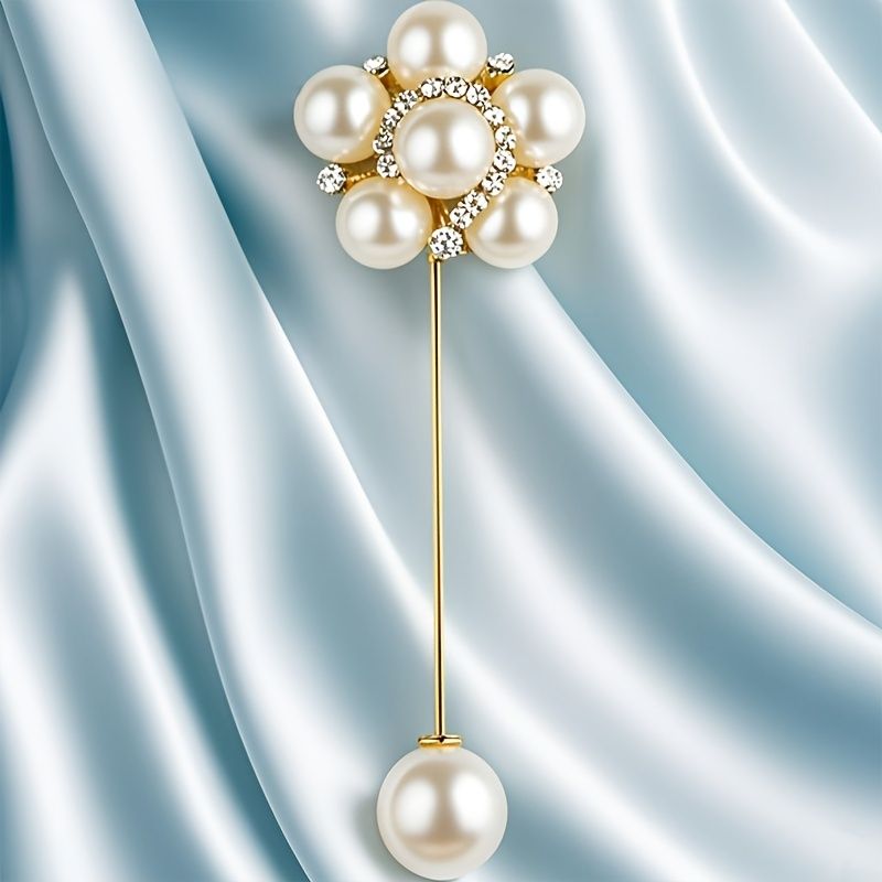 Ritterbrosche, weiße Perle, Roségold und Edelsteindetails, Blumen-Anstecknadel_voghion.com