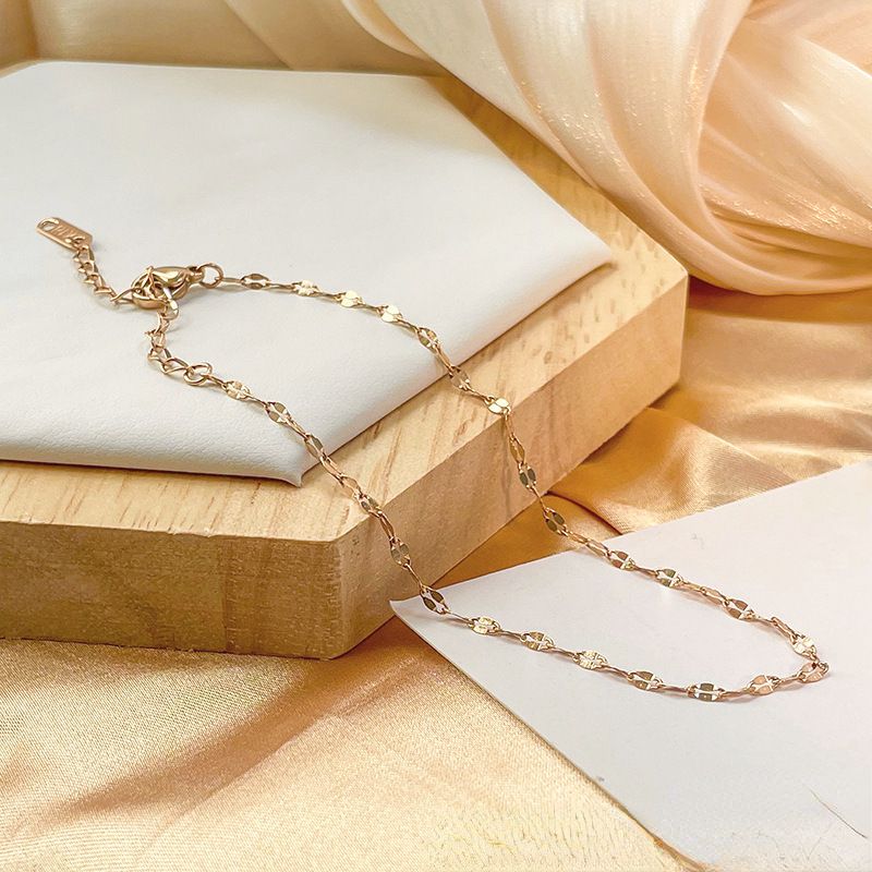 2022 neuer Fußschmuck Roségoldfarbenes Nischendesign Titanstahl-Fußkettchen, lichtecht_voghion.com