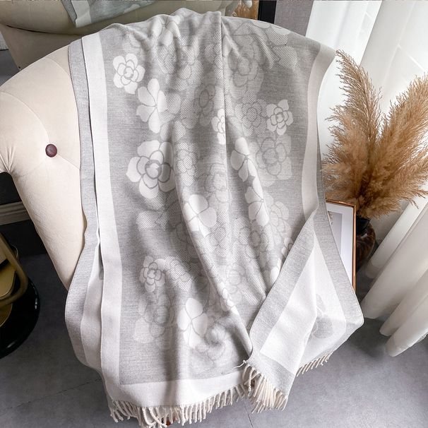 2024 Nuova versatile sciarpa in cashmere Camellia da donna autunno e doppia faccia, scialle caldo di lusso invernale_voghion.com
