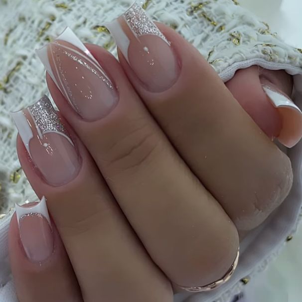 Künstliche Nägel Tragbare Nagelspitzen Europäische Quadratische French Line Nagelaufkleber Einfache Glitzer-Nagelkunst High End_voghion.com