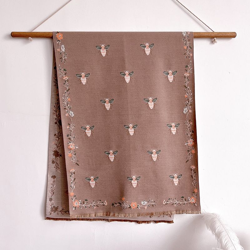 2024 nuova sciarpa lavorata a maglia in cashmere jacquard in stile western di alta qualità per l'autunno e l'inverno delle donne che mantengono il calore_voghion.com