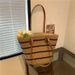 für Damen Sommerhandtasche Strandtasche Große Kapazität Gewebte Schultertasche Rattan Stroh Eimer Tasche Trendy_voghion.com