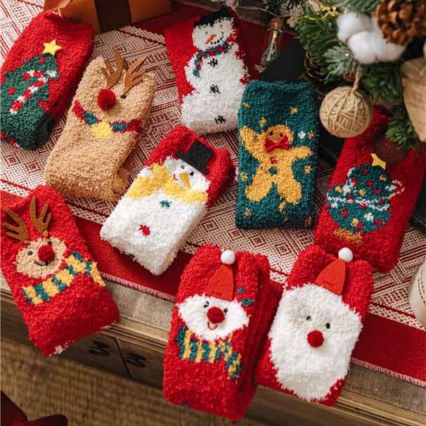 4-Pair Women's Coral Fleece Christmas Socks, Non-Shedding Fuzzy Sleep Socks With Half-Side Plush, Festive Ankle Socks For Home_voghion.com
