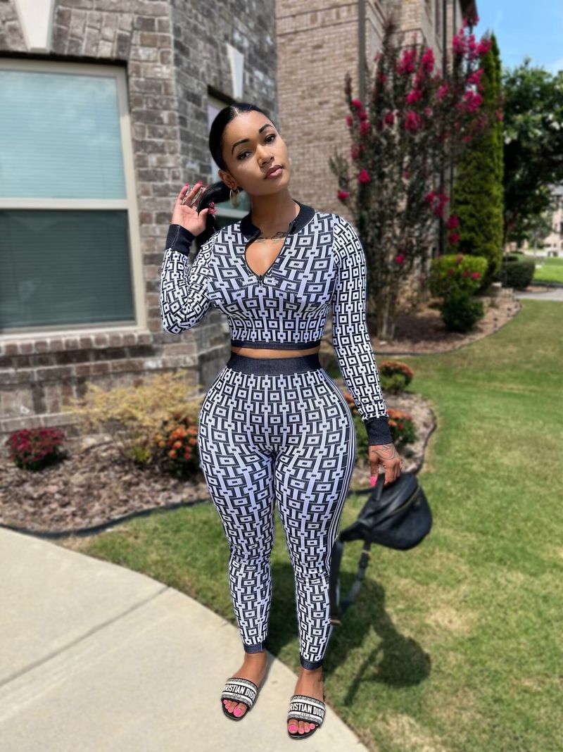  Women's Elastic Print Contrast Color Slim Suit Long Sleeve Two-piece Set_voghion.com