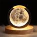 Lampe boule de cristal 3D unique avec projections galactiques et planétaires, veilleuse USB pour une atmosphère chaleureuse. Boule plasma_voghion.com