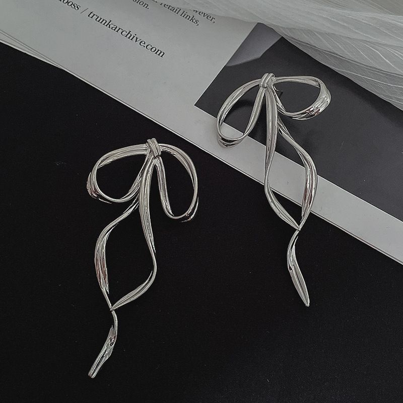 S Needle Designer Silver Metal Bow Long Ribbon Fairy Ancient Style Earrings For Women_voghion.com