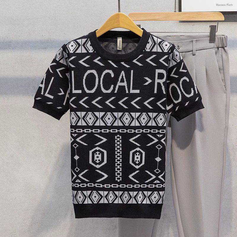 Ropa de hombre Camiseta de manga corta de jacquard de moda fina de verano Artículos para hombre Camisa de media manga elástica ajustada y atractiva con parte inferior_voghion.com