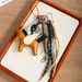 Zabawny brelok do kluczy w kształcie miniaturowego konia – stylowy brelok ze skóry PU z frędzlami (brązowy, dodatek w stylu boho chic)_voghion.com