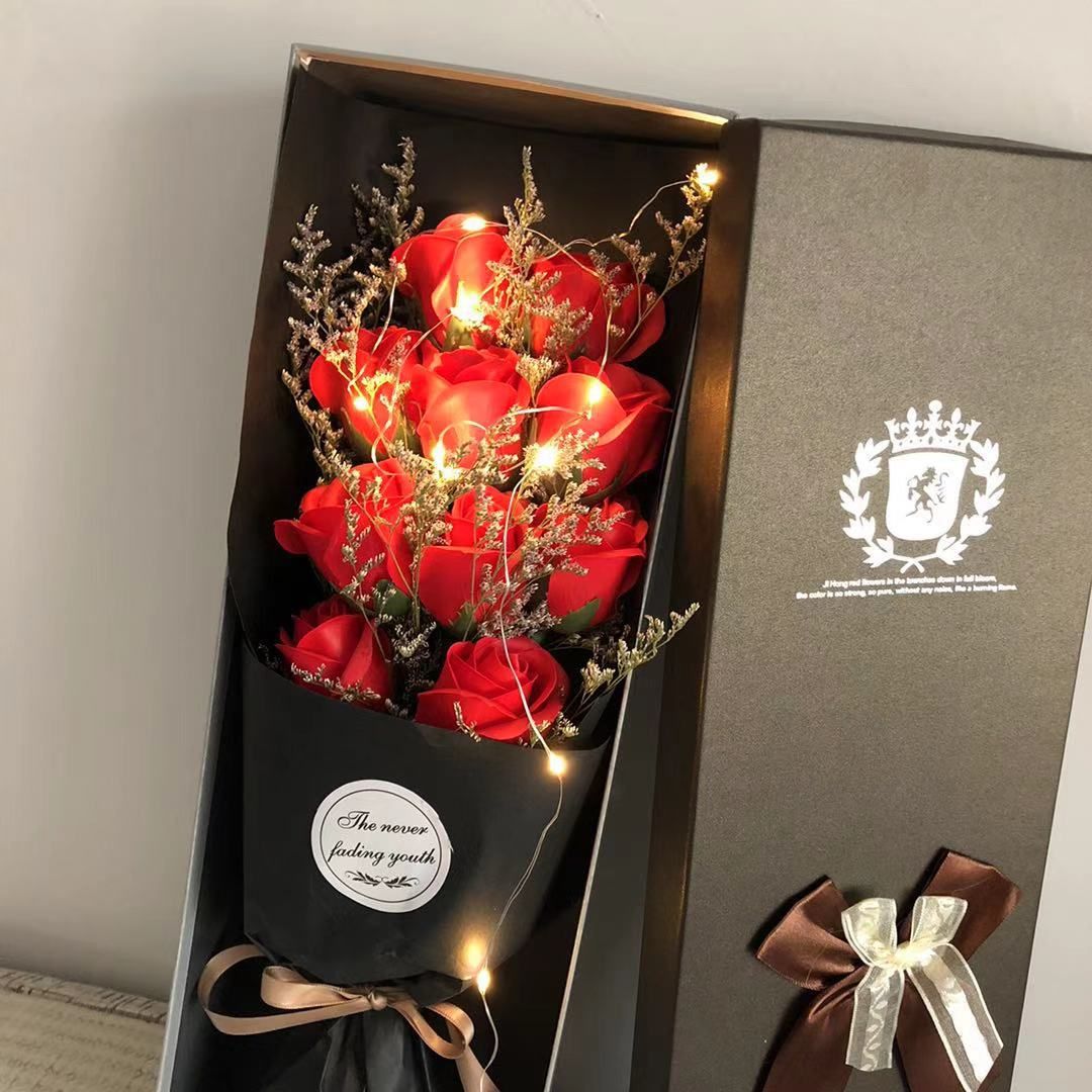 Festliche Geschenke Weihnachten Alentine's Day Romantischer 18-Rosen-Seifenblumen-Mix-and-Match-Strauß Geschenkbox Valentinstagsgeschenk für die Freundin_voghion.com