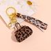 Portachiavi regalo con ciondolo per auto con borsa alla moda e nappa con stampa leopardata_voghion.com