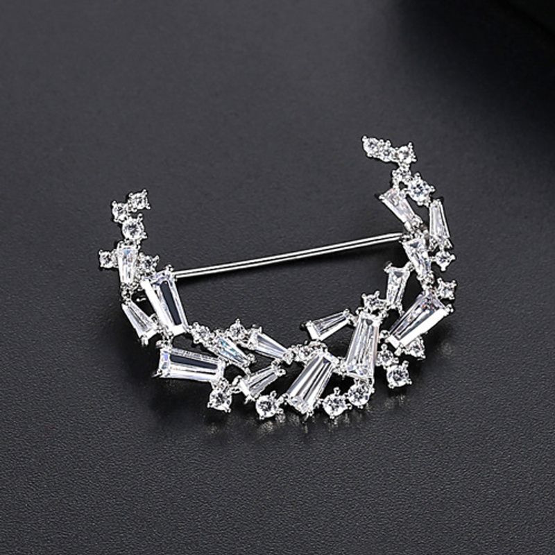 Elegante Mondbrosche für Damen – Geometrisches Design mit Zirkonsteinen, hochwertige Kupferlegierung, modische Anstecknadel fürs Büro und als Geschenk_voghion.com