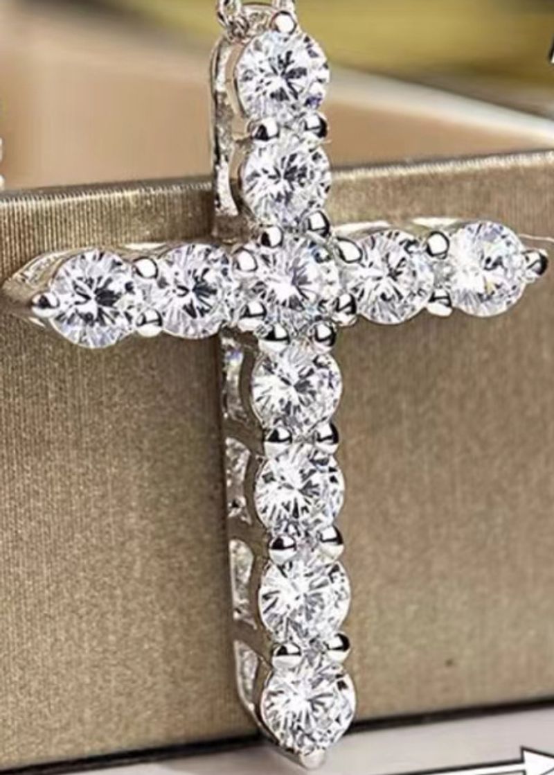 Collana con croce in moissanite per uomo e donna, collana con clavicola e croce piena di diamanti, ciondolo con diamanti di tendenza semplice in stile hip hop._voghion.com