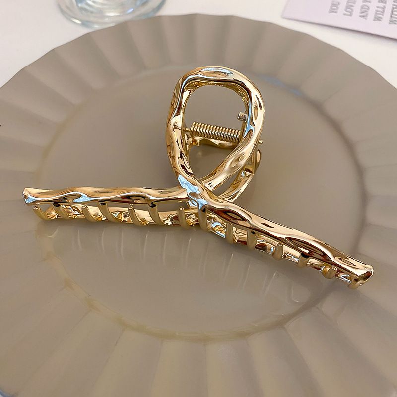 Pinza para el pelo de gran tamaño con forma de cruz de metal de 14 cm para mujer, pinza para el pelo con sensación prémium para la parte posterior de la cabeza, pinza para el pelo con forma de tiburón_voghion.com