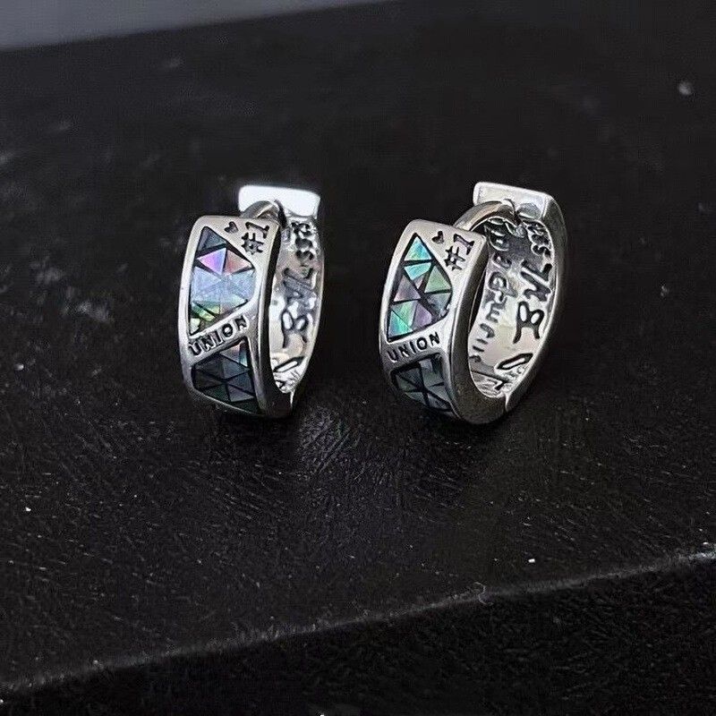 Orecchini a forma di totem geometrico con graffiti e conchiglie colorate per donna, clip per orecchini placcate in argento ad alta emissività, design di nicchia, novità 2023_voghion.com