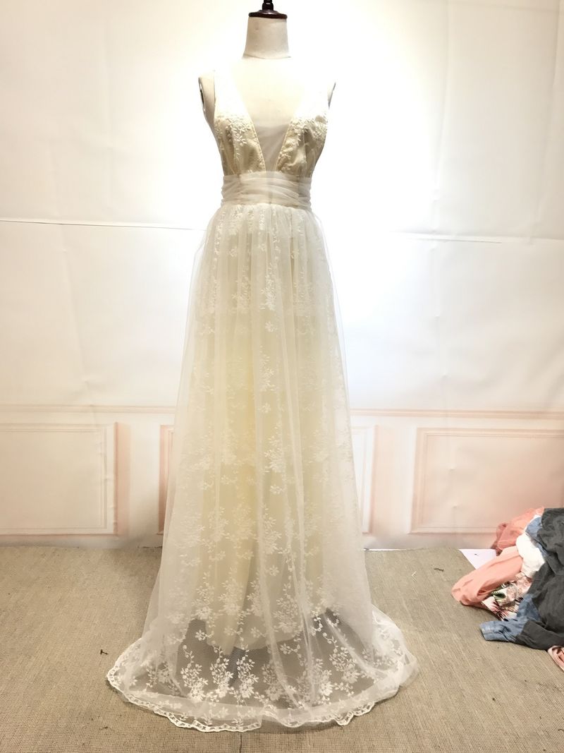 Vrouwen trouwjurk avondjurk groothandel vrouwen wens kant diepe V tutu trouwjurk spot_voghion.com