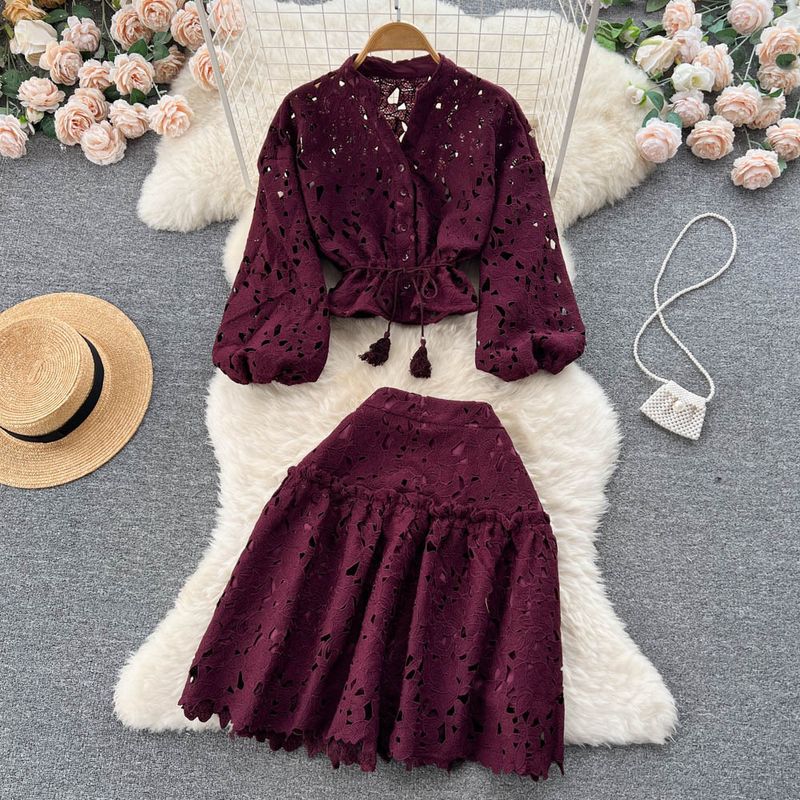 Traje de dos piezas elegante y chic para mujer._voghion.com