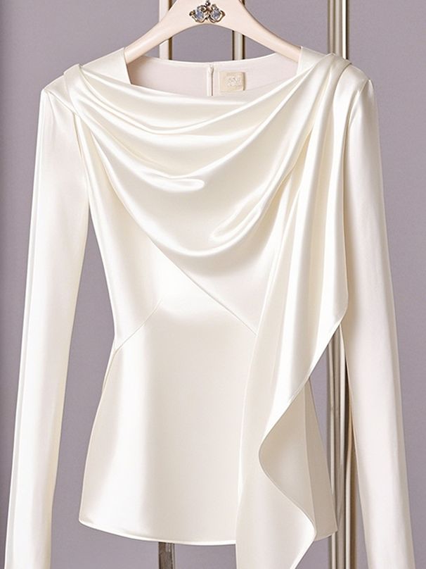 Französisch inspirierte Satinbluse – Elegantes Damenoberteil mit Rüschendetails (Bescheidene Passform, figurformend, Weiß, M-XXXL)_voghion.com