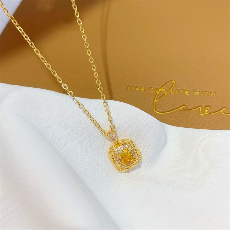 Ins-Trendy Women's Square-Cut Citrine Necklace - Minimalist Unique Design, 18K Gold-Plated Titanium Steel, Hypoallergenic For Daily/Date Wear, Light L_voghion.com