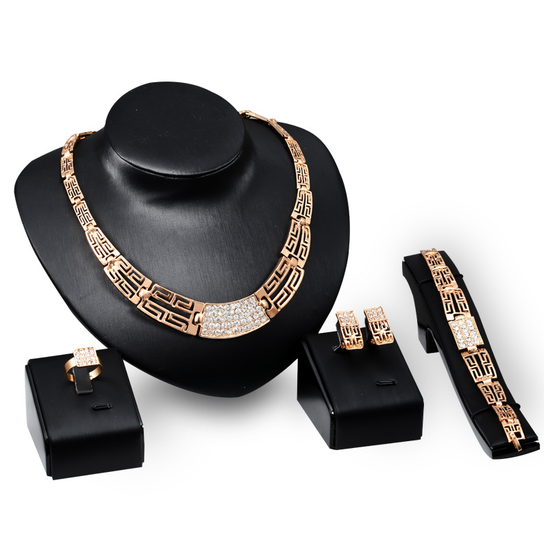 Conjunto de joyería chapada en oro de moda con personalidad, collar de diamantes de imitación, pendientes, anillo, pulsera, 4 unid/set_voghion.com
