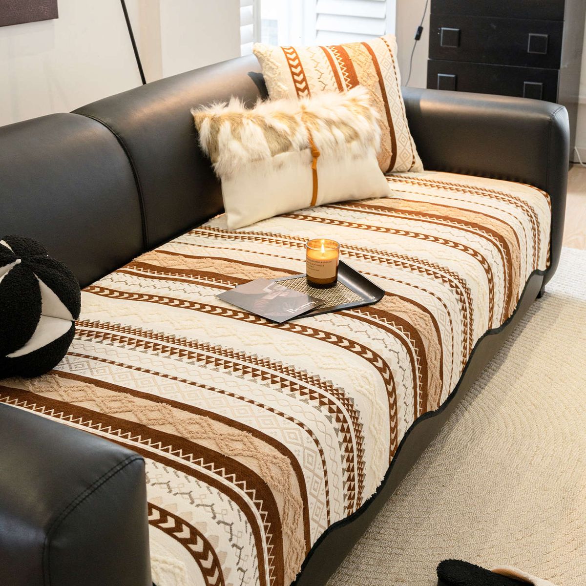 Capa de almofada de chenille para sofá – Almofada antiderrapante com estampa geométrica para sofás modulares (Dix Preto/Vermelho/Marrom/Verde, Almaty Preto/Vermelho/Marrom/Verde)_voghion.com