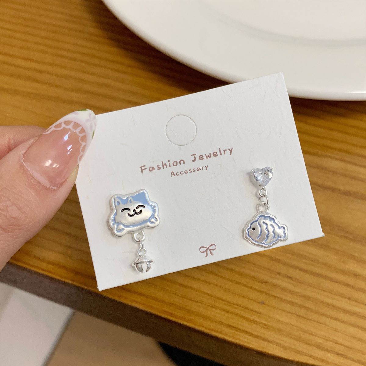 Orecchini a forma di gatto piccolo, opachi, semplici e carini, per donne, con design a nicchia in argento, squisiti orecchini a forma di animale per studenti_voghion.com