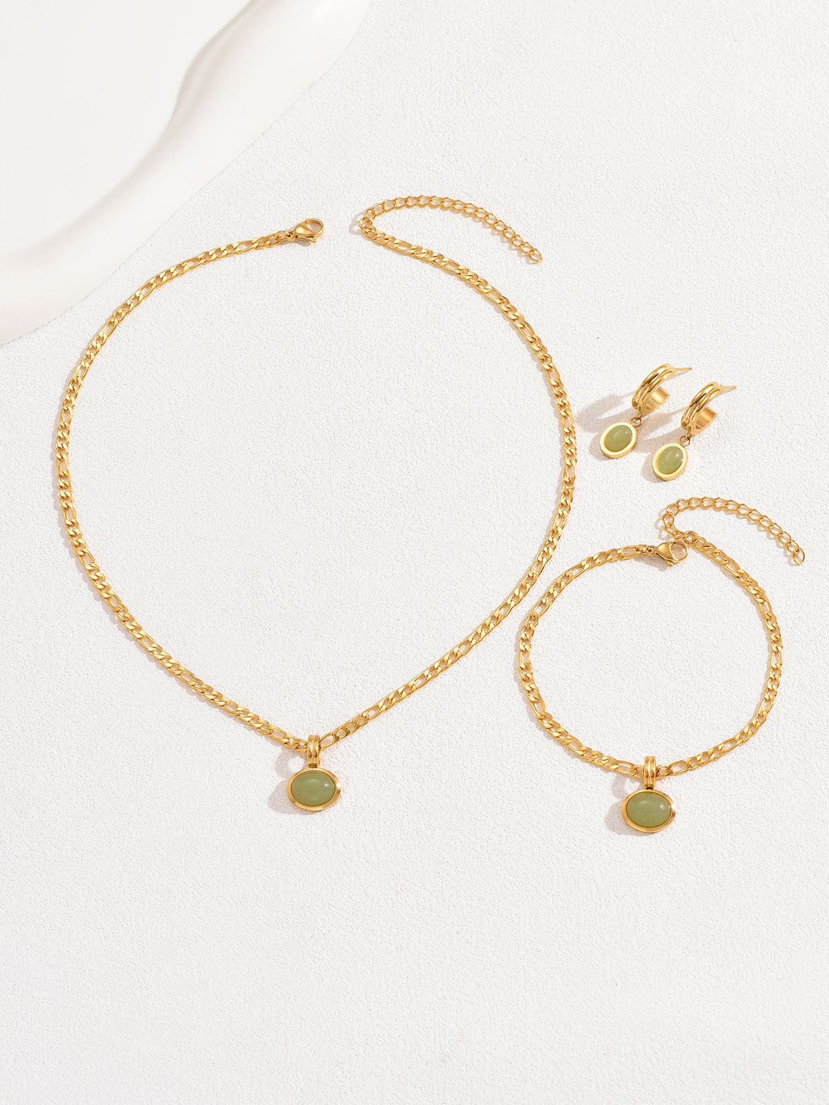 Ins Halskette Frauen High-End-Armband Retro Smaragd Temperament Ohrringe Alle Spiel Nische Halskette Set Armband_voghion.com