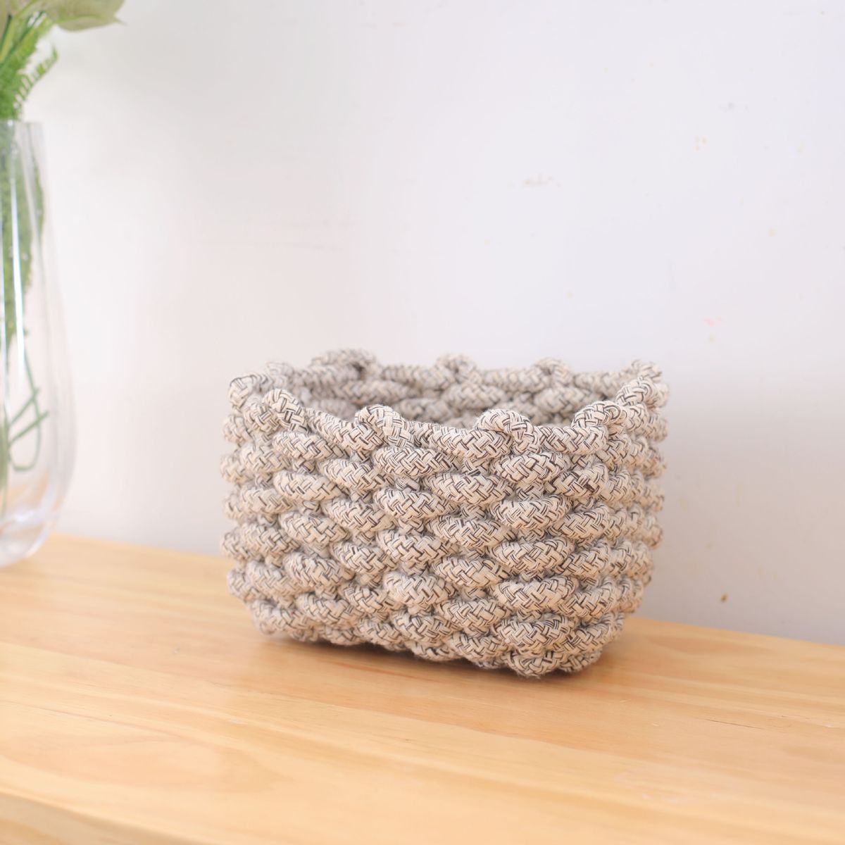 Cestino portaoggetti in corda di cotone intrecciata con manici per trucco, rossetto, ombretto e piccoli oggetti - Dimensioni compatte e grandi_voghion.com