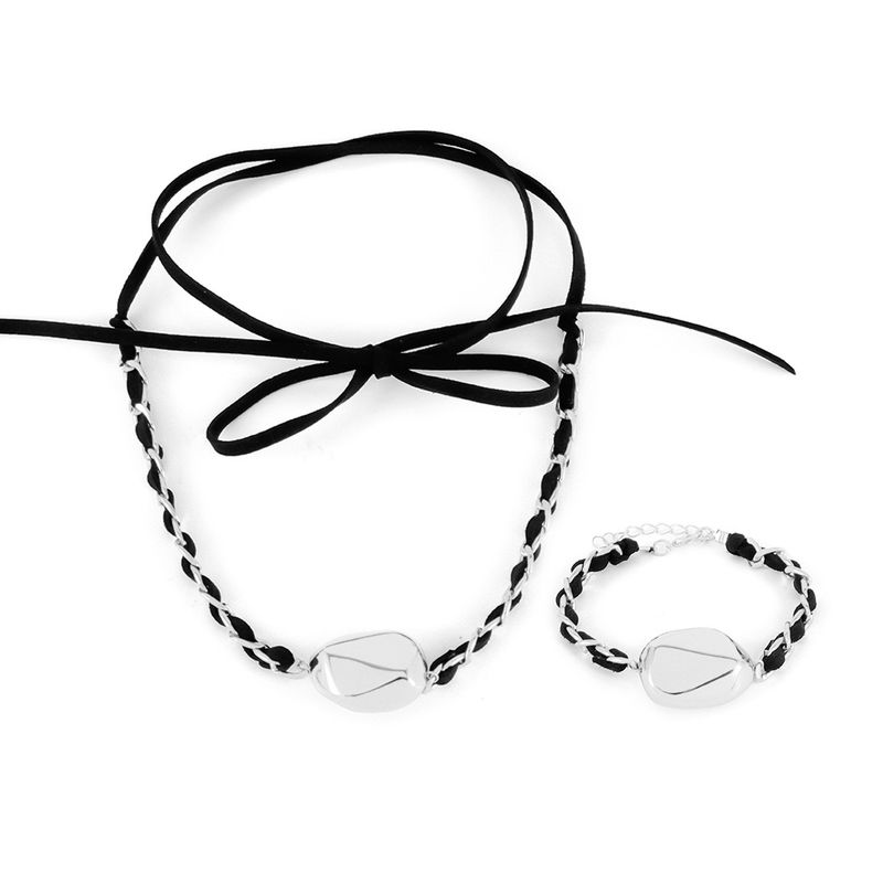 Ensemble collier et bracelet en perles de forme exagérée avec nœud en velours enroulé_voghion.com