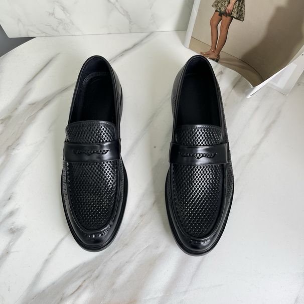 Sommerschuhe aus echtem Leder mit Hohlmuster für Herren, neue Slipper aus Rindsleder der ersten Schicht, weiche Sohle, rutschfeste Halbschuhe_voghion.com