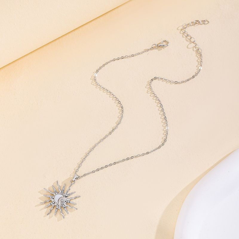 Hot Selling Sun Zinc Alloy Pendant Necklace For Women Hexagram Zircon Clavicle Chain_voghion.com