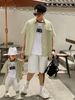 Mamm & Kanner Elteren-Kand Outfit 2024 Summer Neie Stil Famill vun dräi Kuerzärmkleed Koreanesche Stil Moudegt Hemd Mamm a Kand Outfit_voghion.com