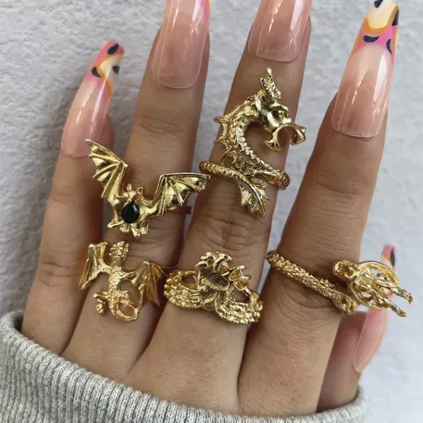 Ready Stock 5 Stück Vintage Hip Hop Punk Drache Schlange Schmetterling Fledermaus Schädel Retro Knöchelgelenk Ringe Frauen Gothic Fingerring Set Tier_voghion.com