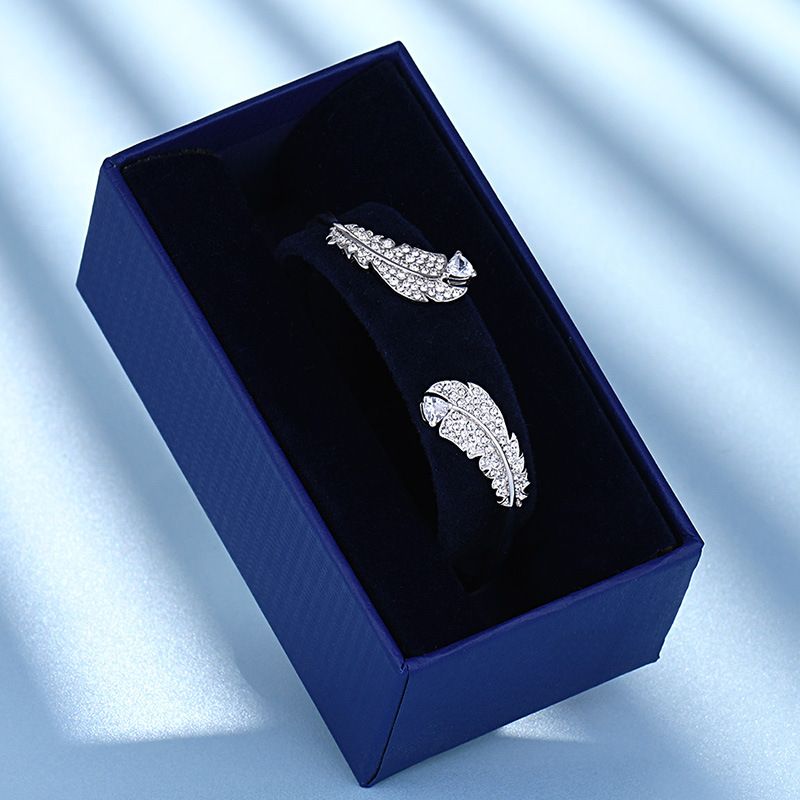 Utilizzando elementi di cristallo braccialetto di piume per le donne pieno diamante luce lusso aperto braccialetto di fascia alta sensazione_voghion.com