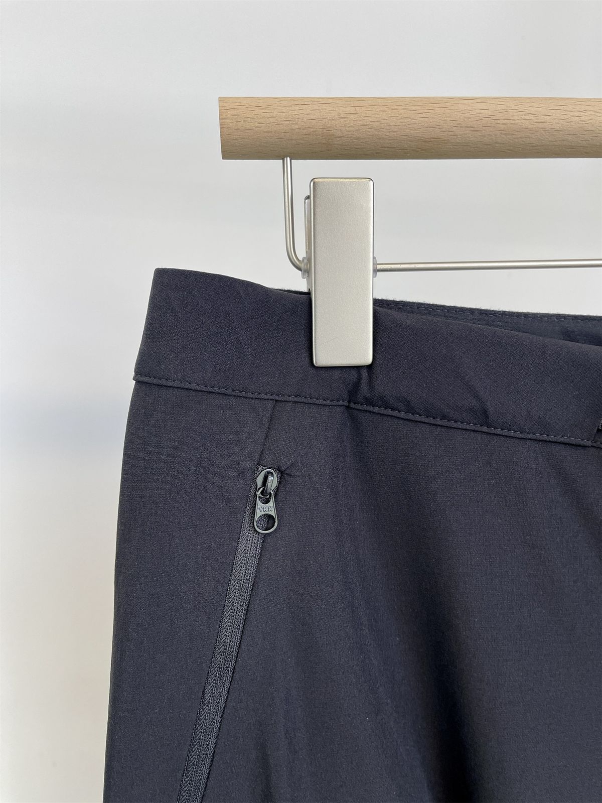 Technology Windproof, Waterproof And Wear-resistant Chaos Bomb Men's And Women's Same Sports Leggings Spring, Summer And Autumn_voghion.com