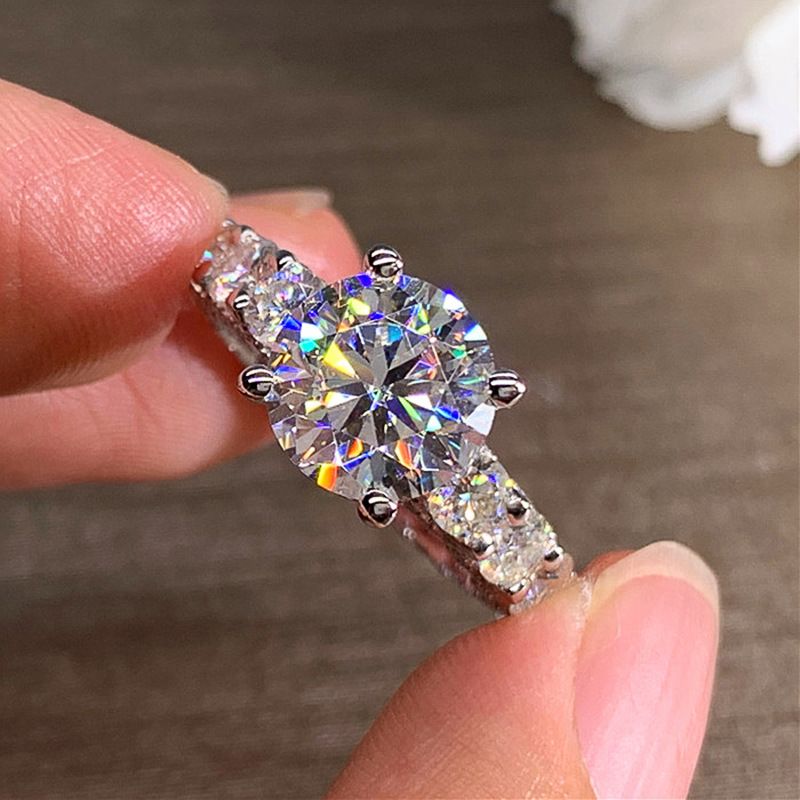 Cao Shi's Luxury Copper Inlaid Zircon For Women's Exquisite Four Claw Engagement Banquet Ring Accessories_voghion.com