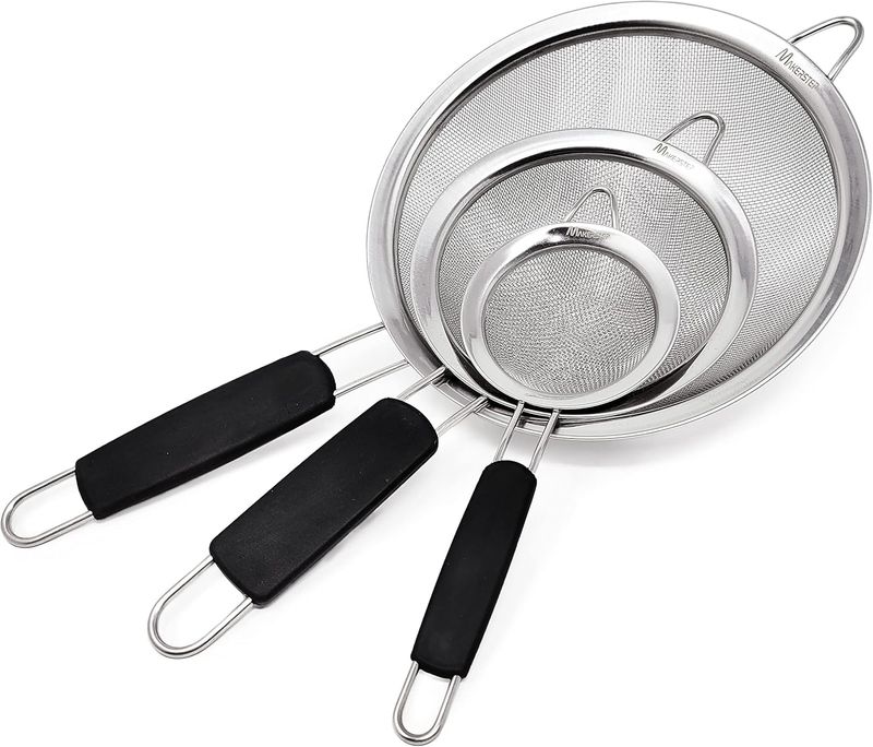 Pro 3-Piece Stainless Steel Strainer Set	9/14/20cm Fine Mesh Sieves W/ Heatproof Handle	German Design_voghion.com