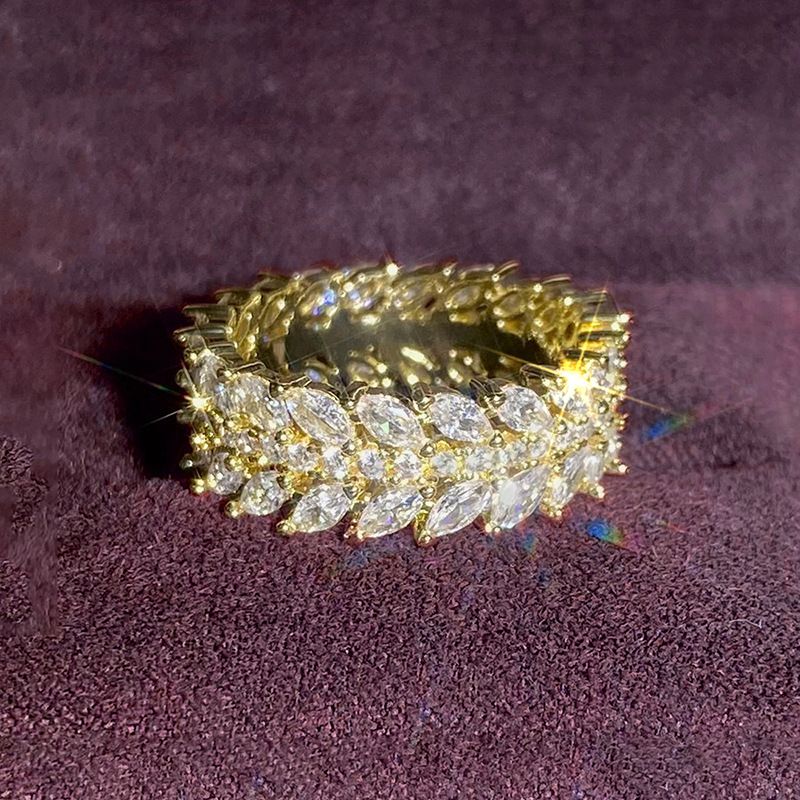 Cao Shifeng's Luxurious Willow Leaf Ring Exudes And Cool Vibe, With Dense Circle Of Inlaid Index Finger Rings That Exude_voghion.com