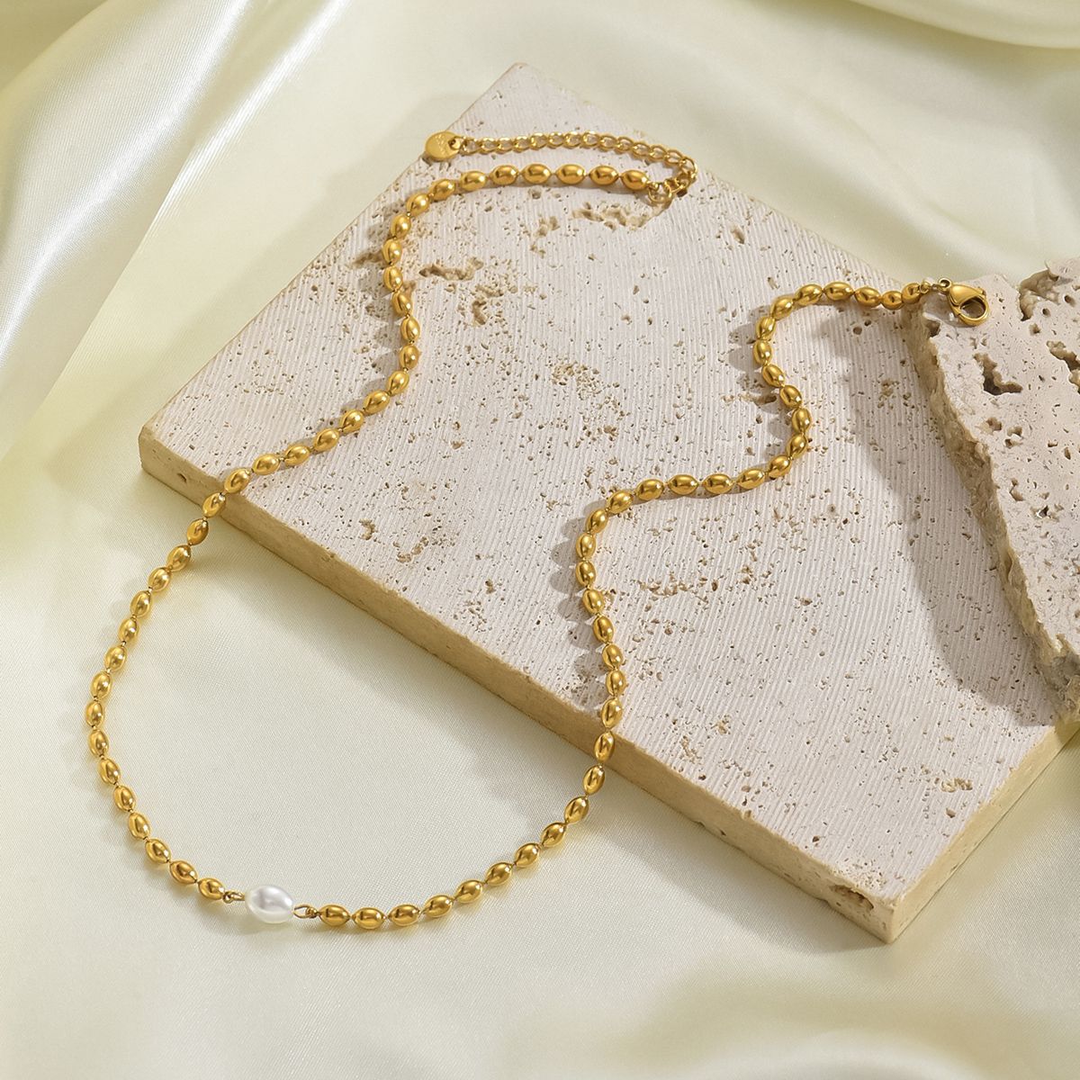 Gioielli all'ingrosso Stile semplice Stile classico Ovale 304 Acciaio inossidabile Perla Collana placcata oro 14K_voghion.com